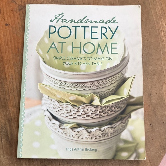 Handmade Pottery at Home Book - simple creations to make on your kitchen table - Picture 1 of 16